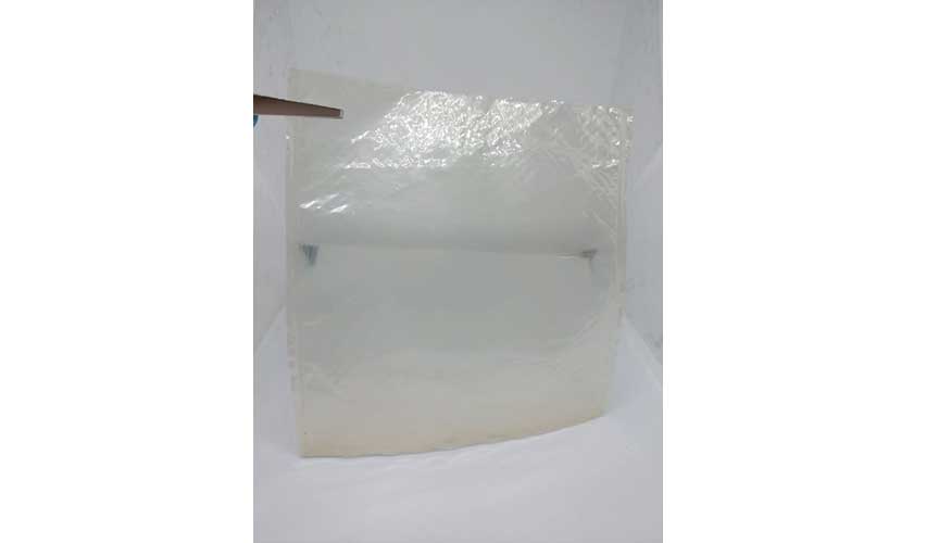 Os primeiros prot�tipos foram produzidos por extrus�o, uma t�cnica utilizada na ind�stria de filmes...