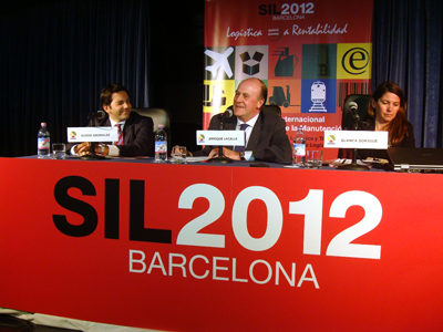 Of izq. To dcha.: Guido Grimaldi, Enrique Lacalle and Blanca Sorigu during the presentation