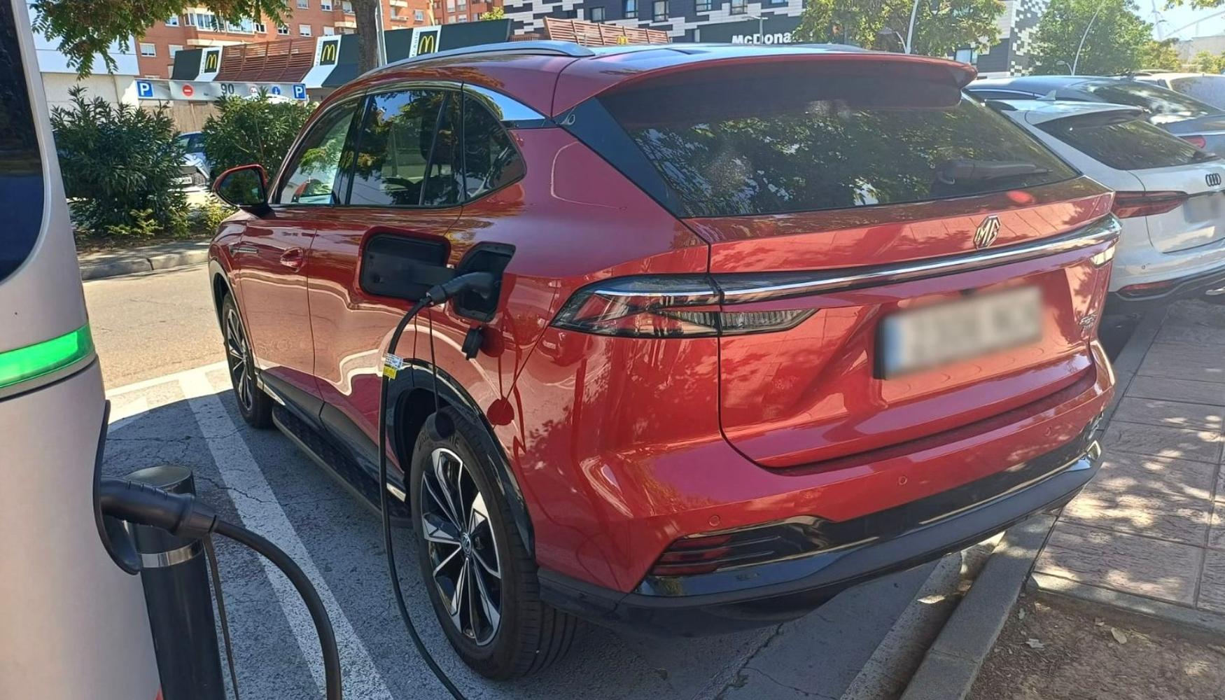 El a�o 2025 se cerr� con 254.783 matriculaciones de veh�culos electrificados (100% el�ctricos e h�bridos enchufables), un 91% m�s que en 2024...