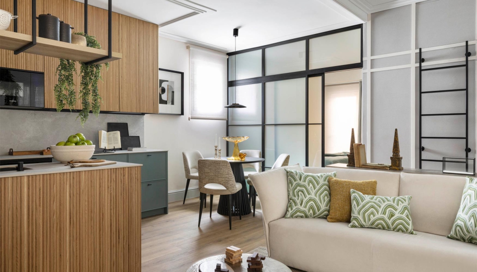 Silvia Trigueros apuesta por la continuidad visual y los cerramientos transl�cidos para optimizar una vivienda de 35 m� en Madrid...