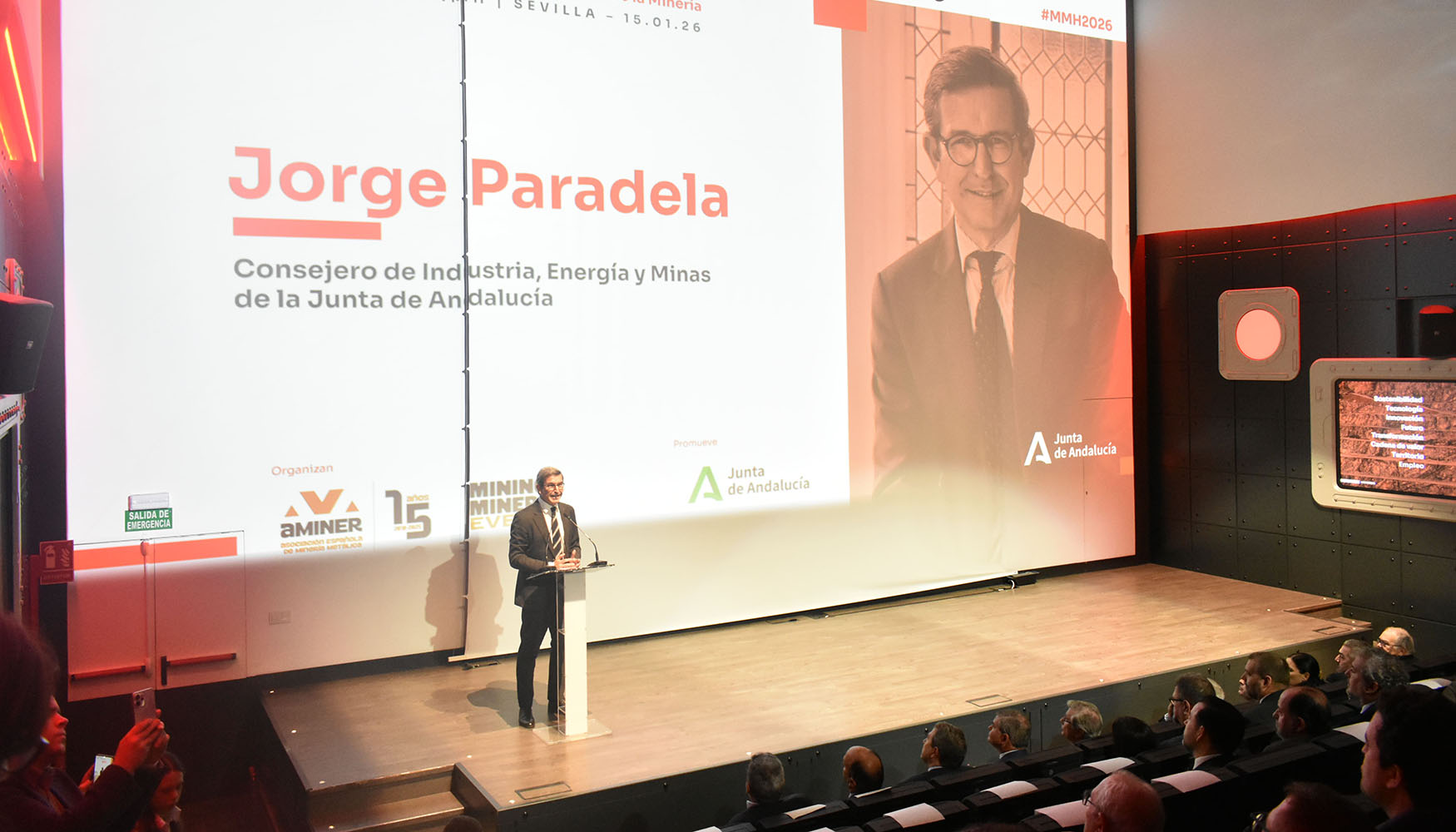 Jorge Paradela, consejero de Industria, Energ�a y Minas