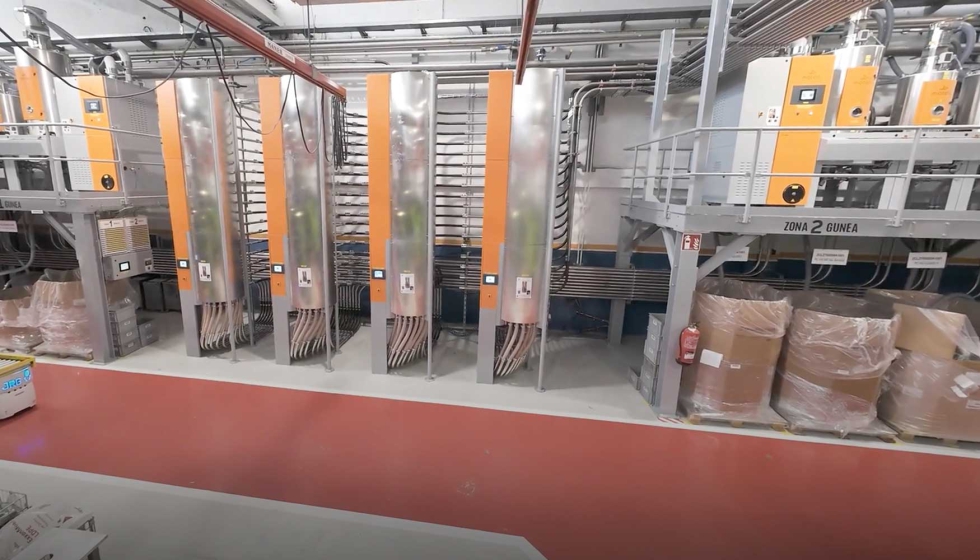 �rea central de preparaci�n y gesti�n de materiales pl�sticos...