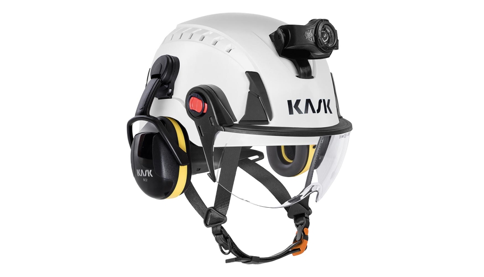 Gracias a las ranuras integradas Easy Click, el casco Primero permite una aplicaci�n sencilla de los accesorios