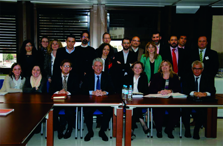 Asistentes a la reunin de lanzamiento de la plataforma Fotoplat, en Madrid el 20 de marzo de 2012