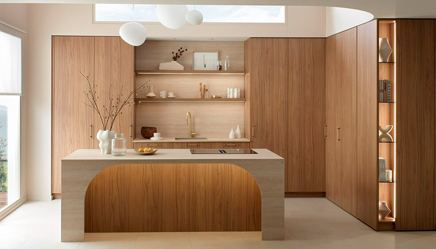 La cocina Firenze tiene soluciones de almacenamiento oculto que optimizan el uso del espacio...