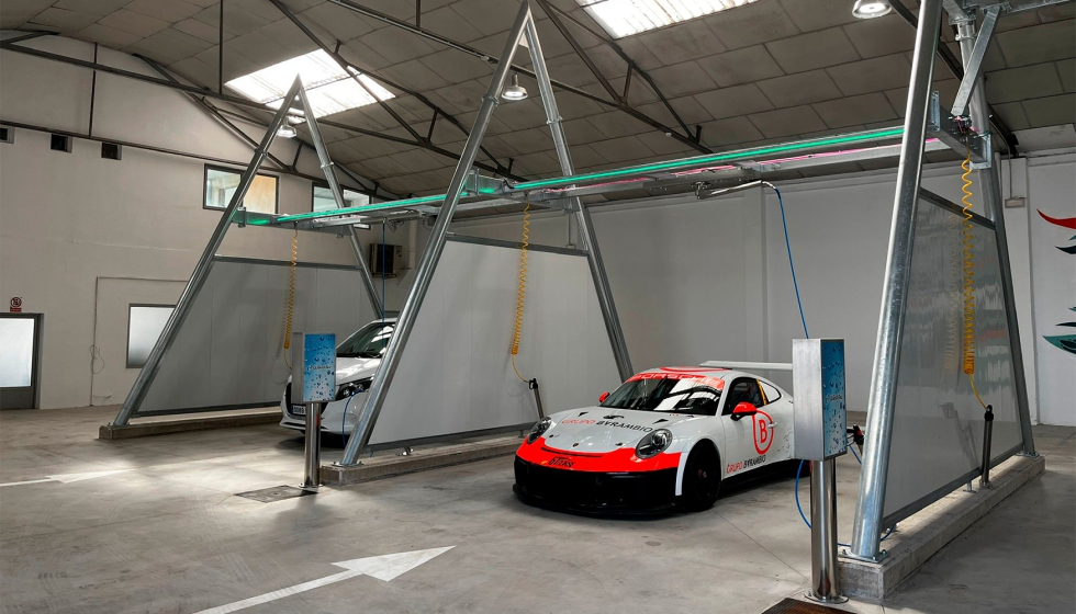 El uso de agua osmotizada en los procesos de aclarado final prolonga la sensaci�n de limpieza y contribuye a proteger la pintura del veh�culo frente...