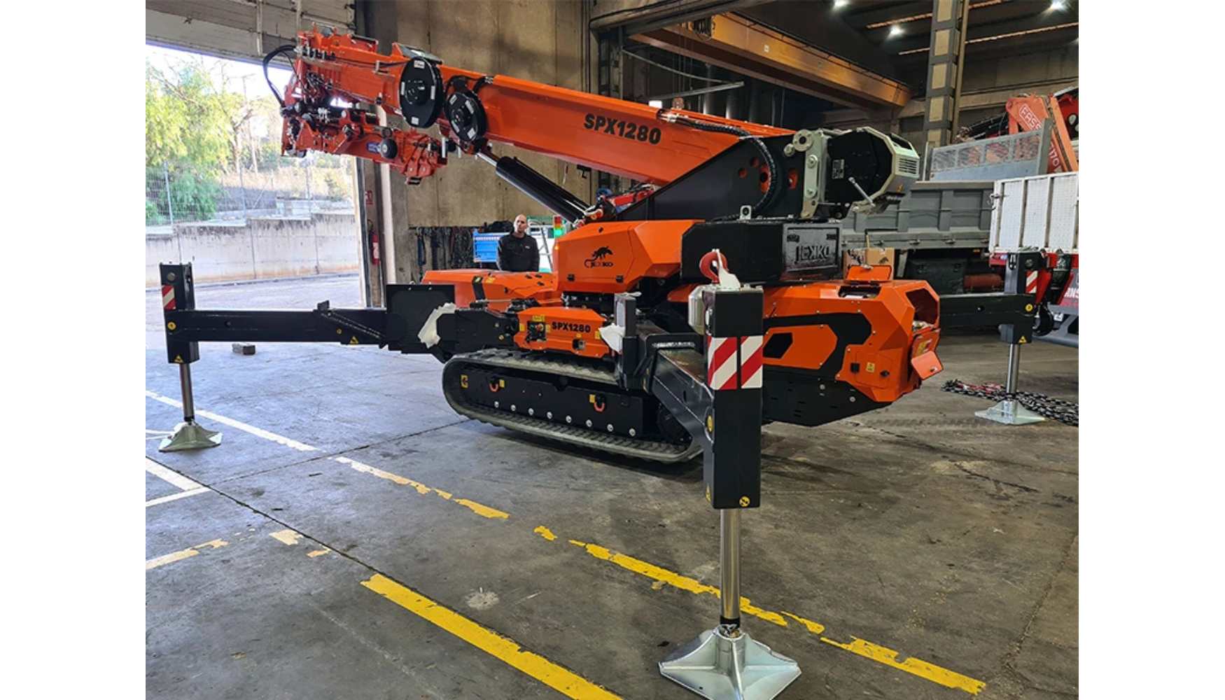 La minigr�a Jekko SPX1280 combina dimensiones reducidas con prestaciones sobresalientes