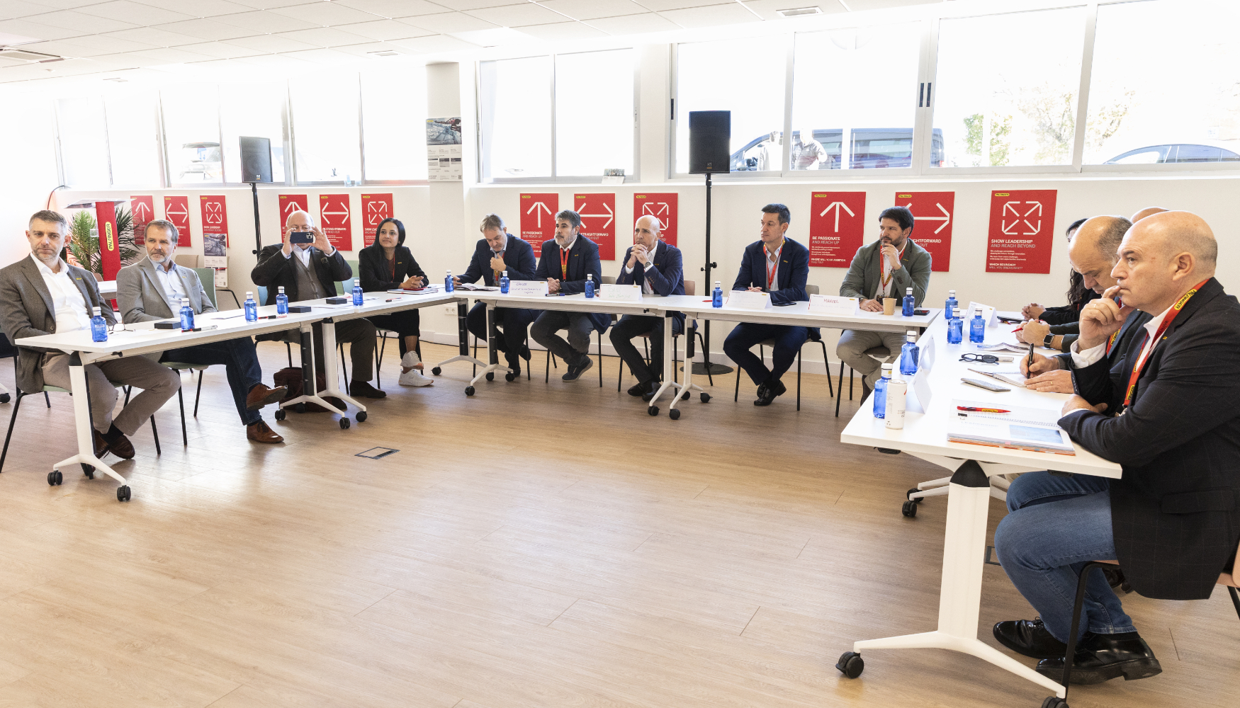 El encuentro tuvo como objetivo compartir de primera mano la visi�n estrat�gica del grupo para los pr�ximos a�os y reforzar la cultura corporativa en...