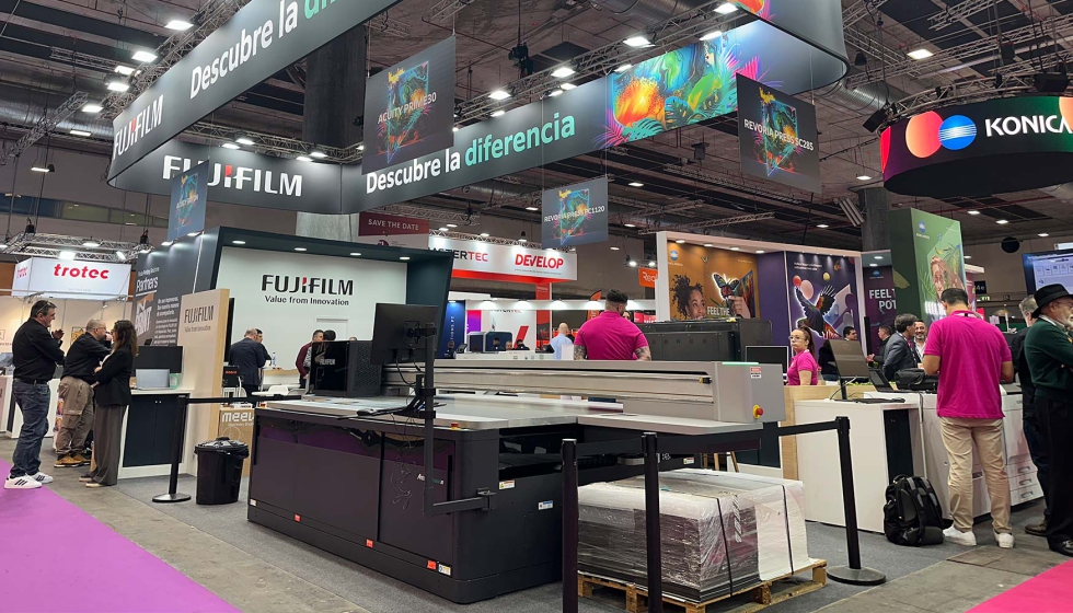 Stand de Fujifilm en C!Print Madrid 2026
