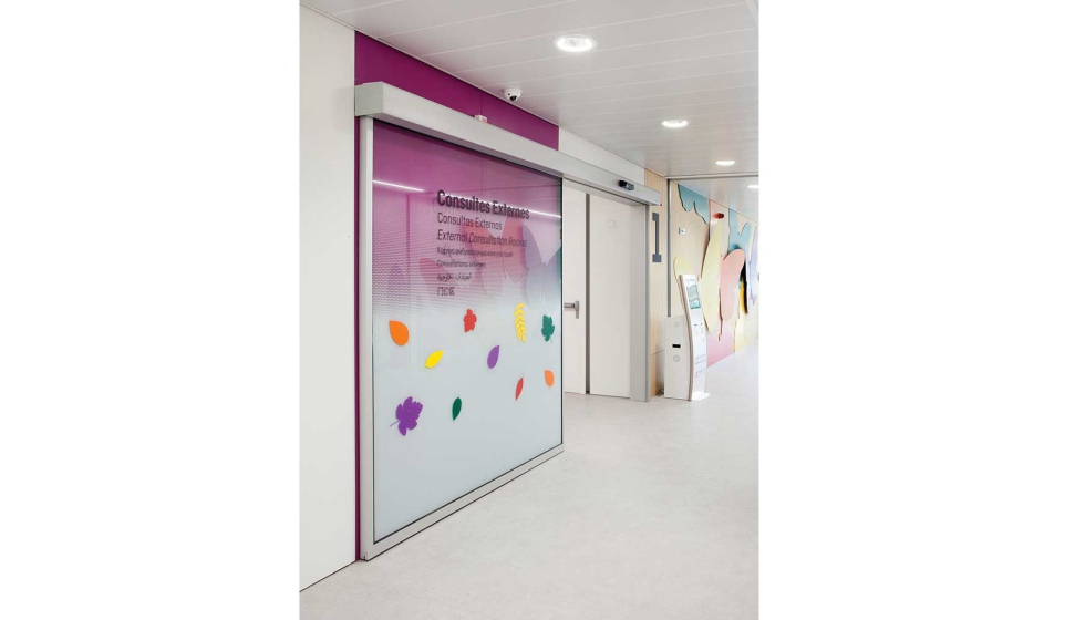 Acceso al SJD Pediatric Cancer Center con el automatismo de puerta corredera ECdrive