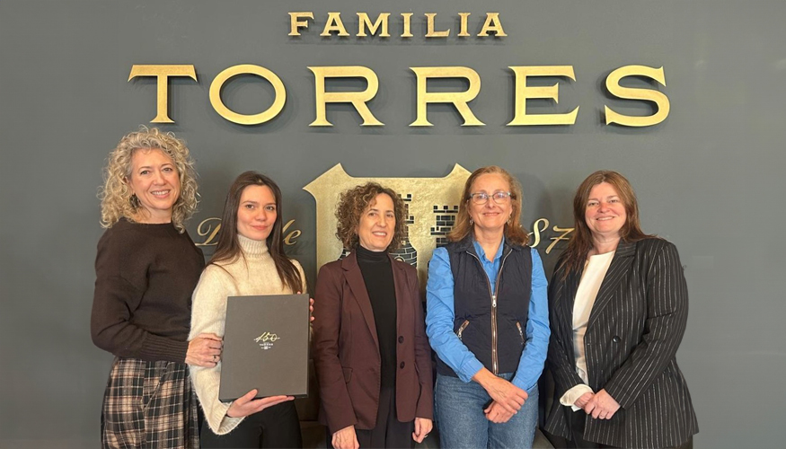 La distinci�n se ha otorgado a la alumna de primer curso Camila Silva Garcia, del Diploma Superior Universitario en Sumiller�a del CETT-UB...