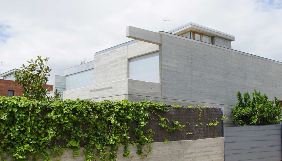 Las puertas enrollables certificadas de Collbaix tambi�n aportan valor a�adido en t�rminos de dise�o y tecnolog�a