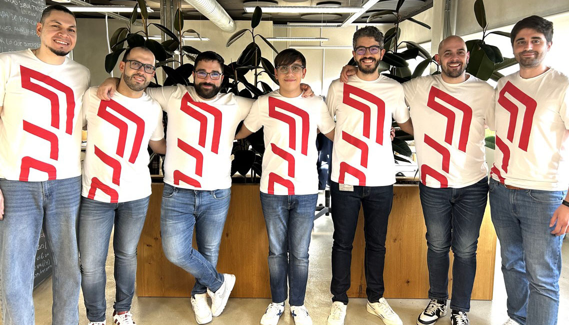 De izquierda a derecha: Hans L�hrs, Alberto Garc�a, Adri�n Ruiz, Juan Gil, Fran�ois Rivi�re, Jorge Garc�a-Fraile y David Alc�zar...