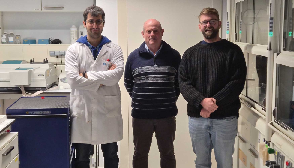 De izquierda a derecha...