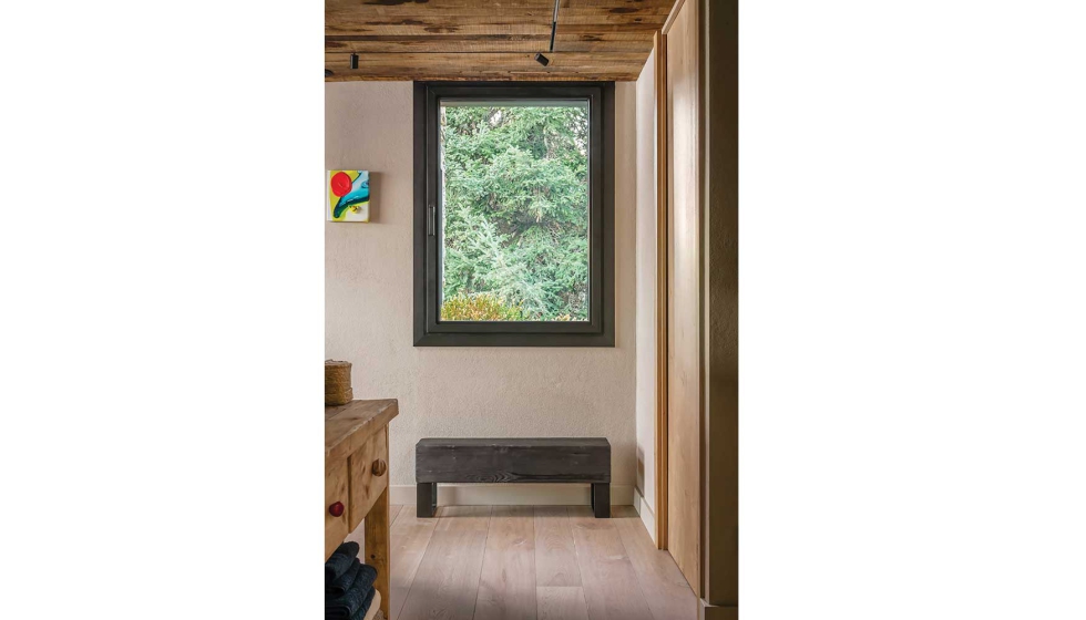 La serie AR90 Clima combina aislamiento, rigidez y una est�tica discreta