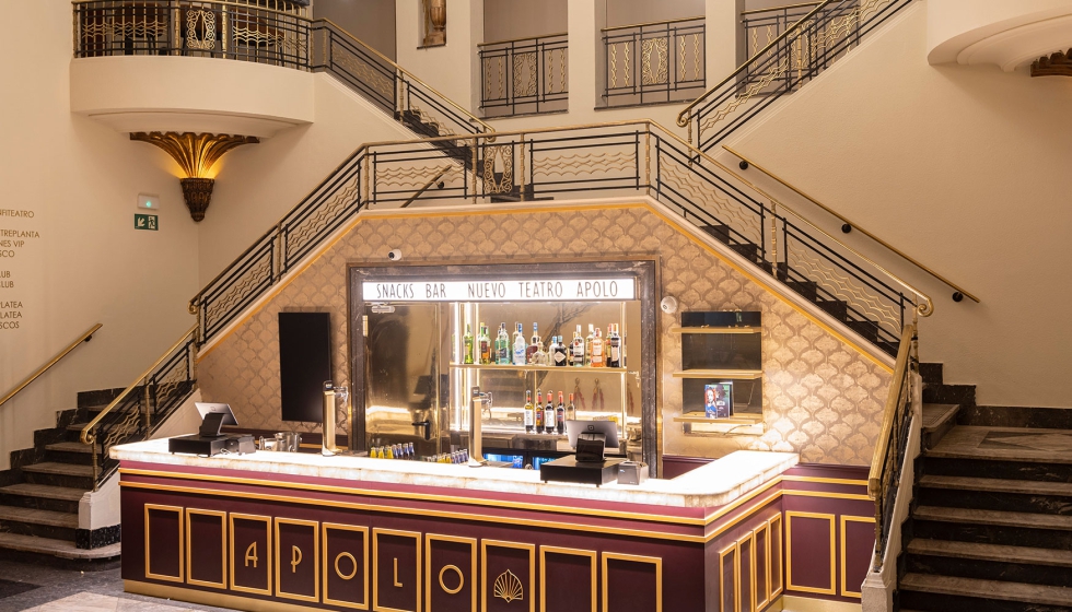 La apuesta lum�nica en la zona de bar del Teatro Apolo