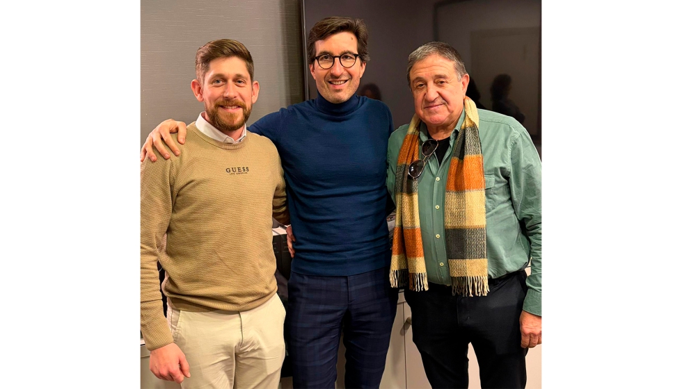 De izquierda a derecha: Carlos Claver�a (Claver�a Servicios), Stephane Charlet (Kiloutou) y Luis Claver�a (Claver�a Servicios)...