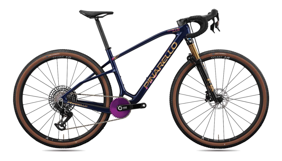 Esta es la Pinarello Grevil MX, con SRAM XX SL Eagle AXS, la cual no podremos ver en varias competiciones en los USA