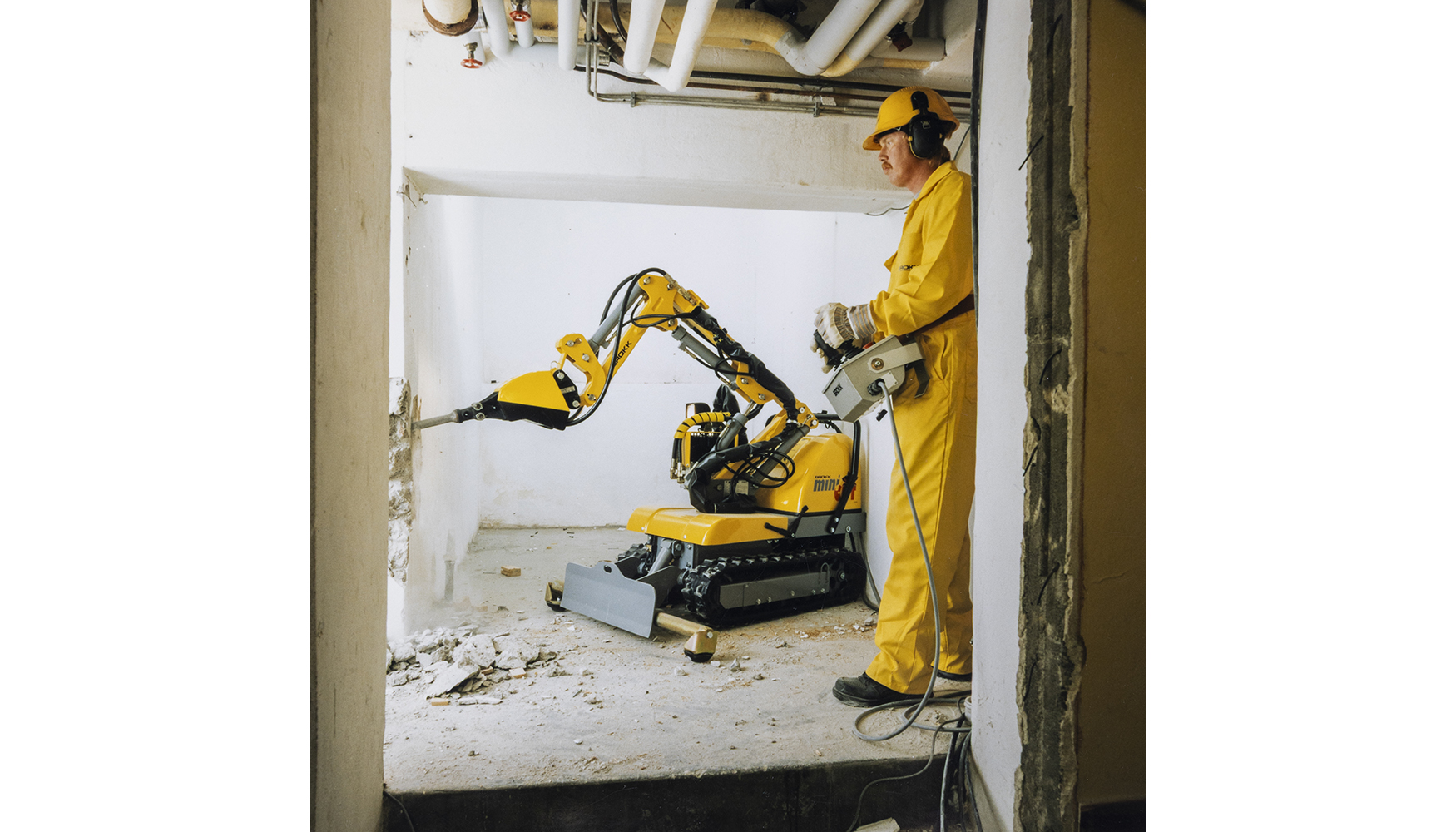 Primeros modelos de los robots Brokk en demolici�n t�cnica