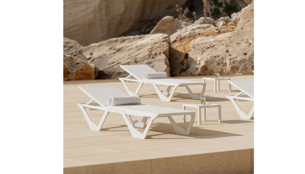 El respaldo regulable y el tejido transpirable garantizan el confort