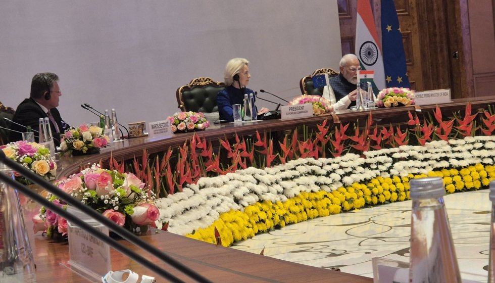 La presidenta de la Comisi�n Europea, Ursula von der Leyen, y el primer ministro de India, Narendra Modi, durante las reuniones EU�India...