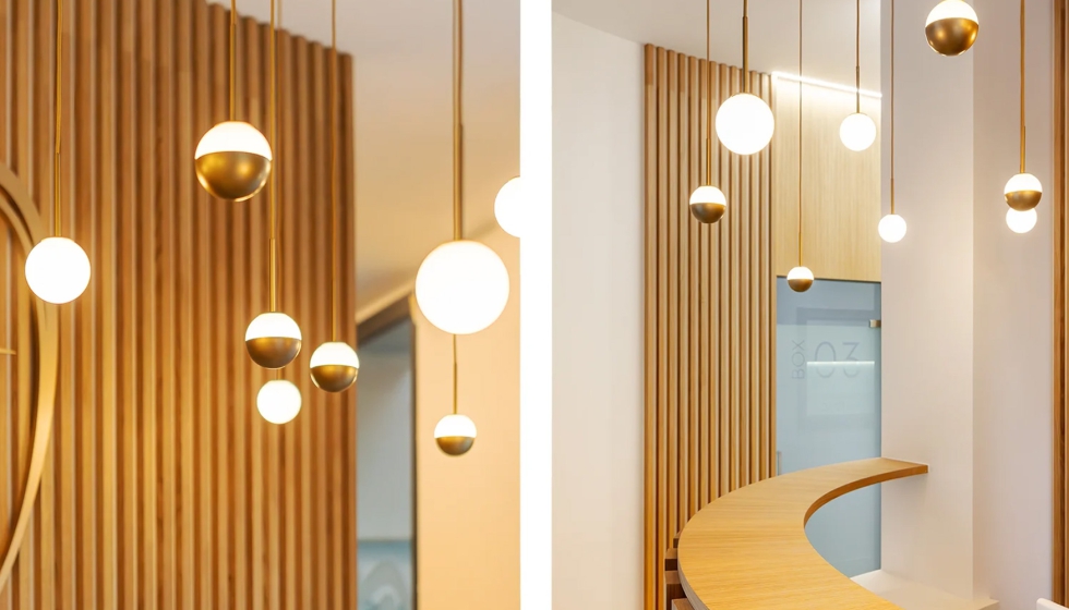 La colecci�n se caracteriza por la posibilidad de configurar infinitas composiciones mediante sus puntos de luz