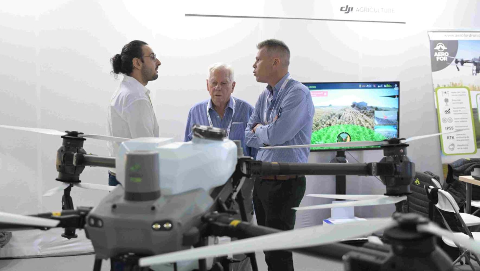Dron especializado en tareas agr�colas expuesto en Expo Agritech, feria que cuenta con el apoyo de la Junta de Andaluc�a...