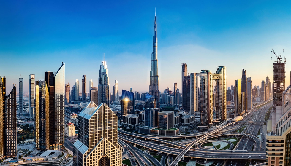 Kuraray ha escogido Dub�i para abrir su filiar Kuraray Middle East por la proyecci�n que tiene en Oriente Medio en ingenier�a...