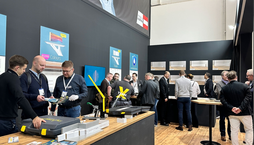 El nuevo rodapi� FN XTRU-pro cont� una zona propia de exposici�n donde los profesionales pudieron conocer todas sus prestaciones...