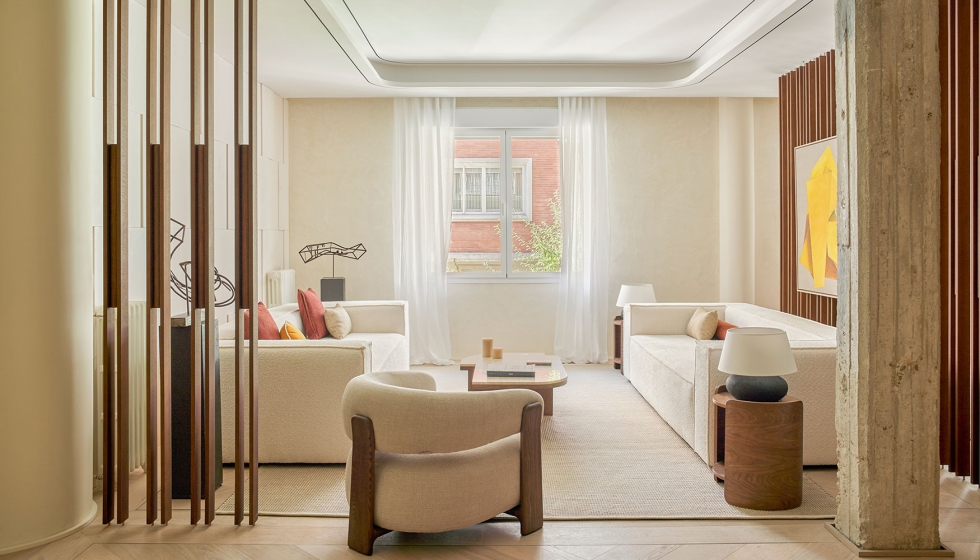 La zona de d�a se concibe como una secuencia continua y fluida en la que cocina, comedor, sal�n y family room se conectan sin interrupciones...