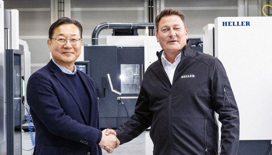 Won-jong Kim, CEO de DN Solutions, y Thorsten Schmidt, CEO del Grupo Heller, durante el anuncio del acuerdo