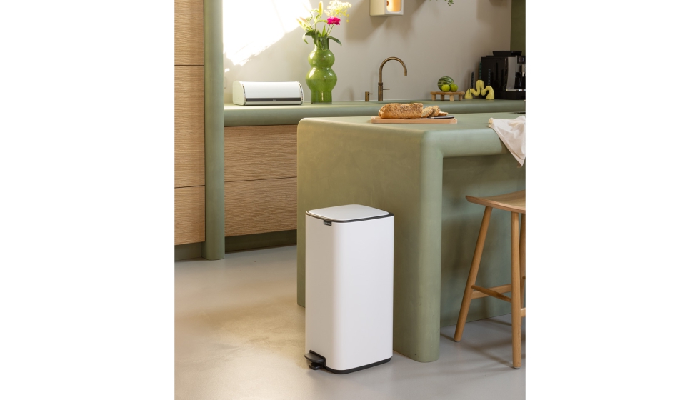 Cubo Pedal BO Bin 30 litros, color White de Brabantia