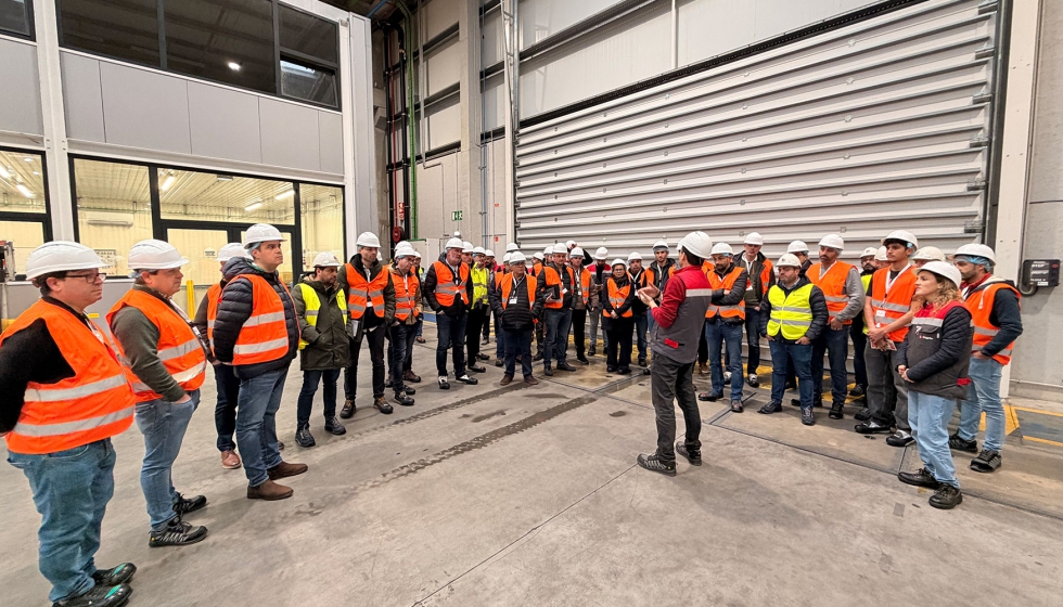 Un instante de la visita a las instalaciones de Lingote por parte de los asistentes al workshop