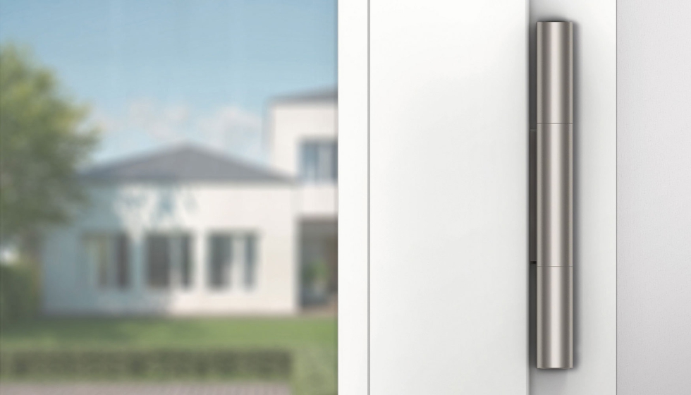 Las puertas exteriores de PVC con tres bisagras de rodillo Roto Solid B | 322 P y retenedor de bisagras son aptas para RC 2 y est�n certificadas...