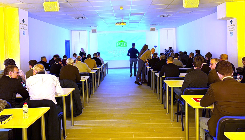 Presentaci�n de Elektro3 a los socios de AFEB