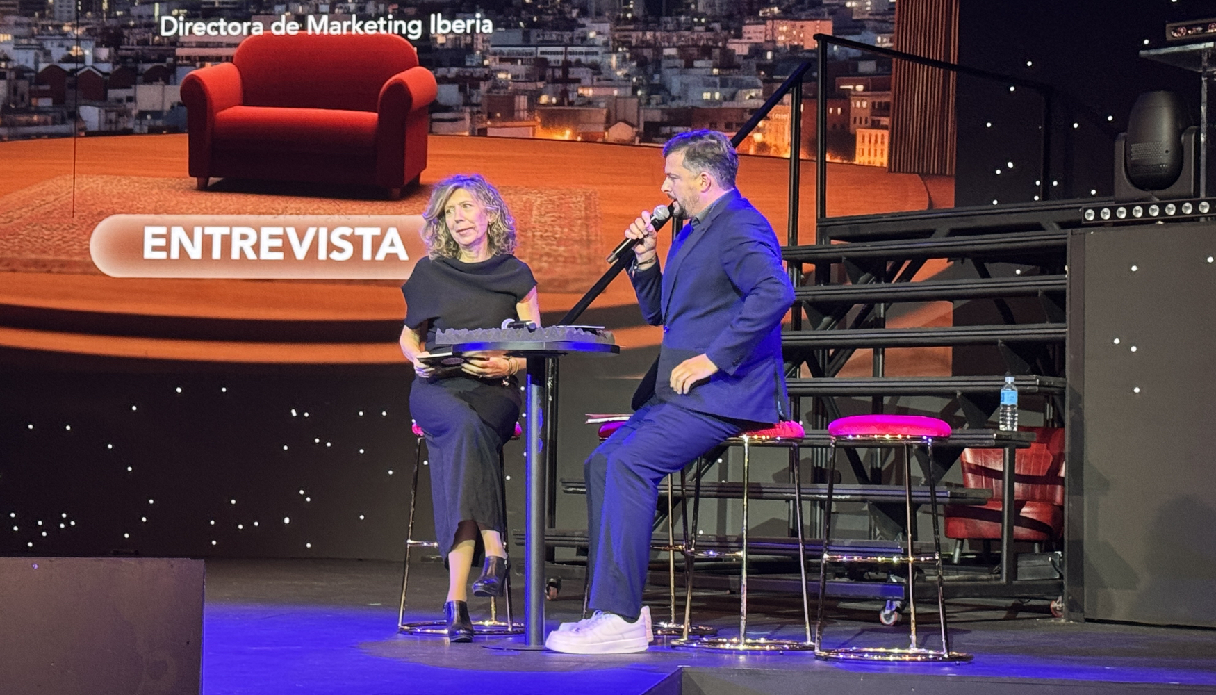 C�sar Garc�a, delegado de Cartagena, entrevista a Sara Andrade, directora de Marketing en Loxam Iberia