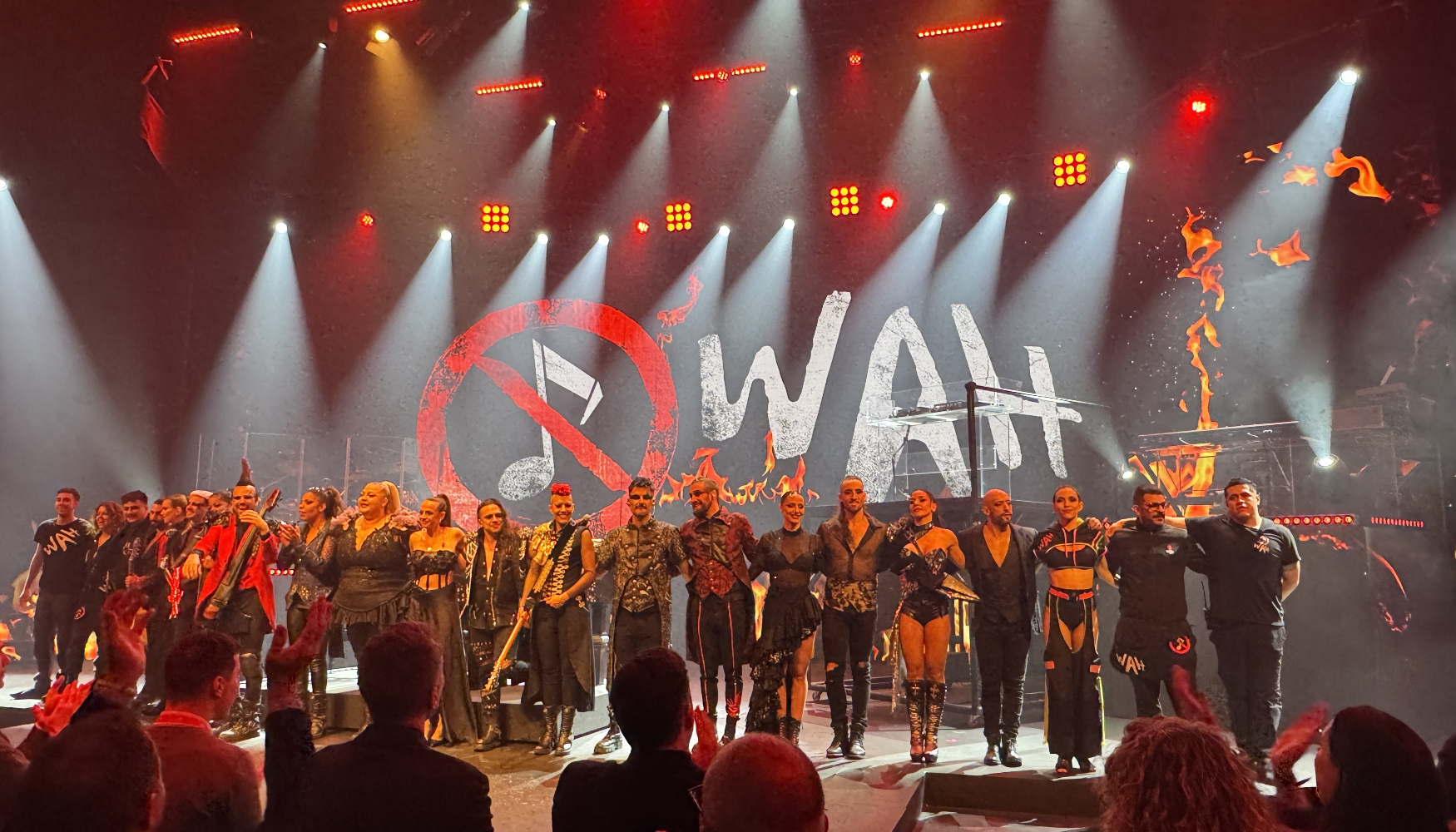 Todos los asistentes pudieron disfrutar, como colof�n del evento, del espect�culo musical y gastron�mico Wah