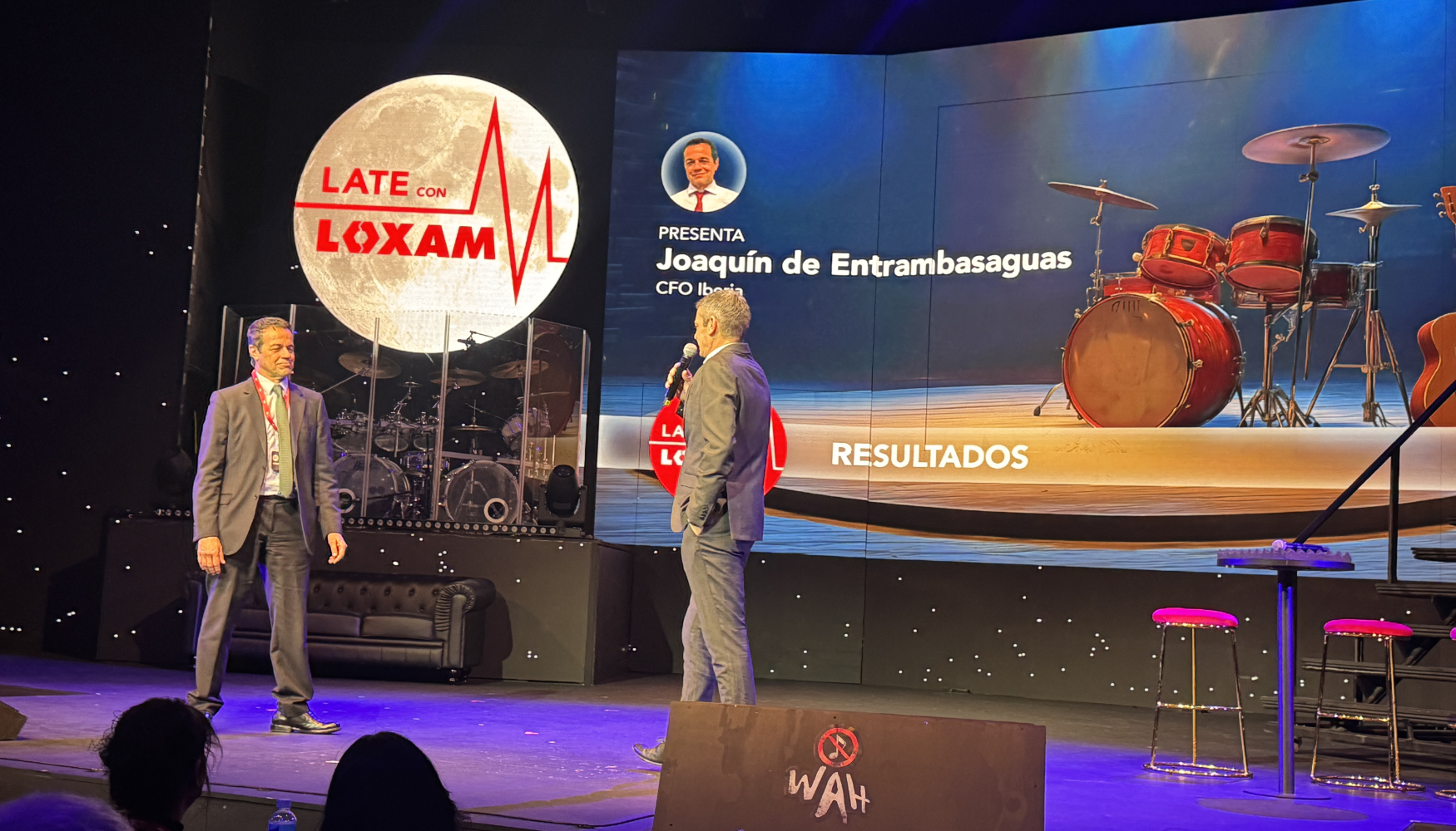 Joaqu�n de Entrambasaguas (izquierda), CFO de Loxam Iberia, y Rub�n Gerique, jefe de Taller en Zaragoza