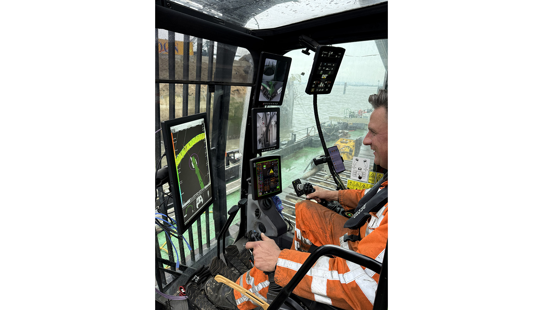 Willem van de Nagel, operador de la gr�a de demolici�n Genius