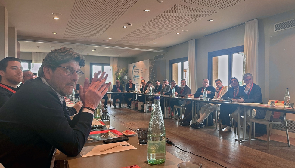 Vista general de la jornada del Estudio de mercado de inyecci�n, perif�ricos y robots 2025...