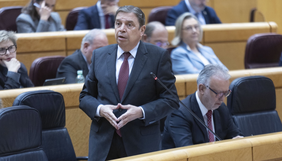 Comparecencia del ministro Luis Planas en el pleno del Senado