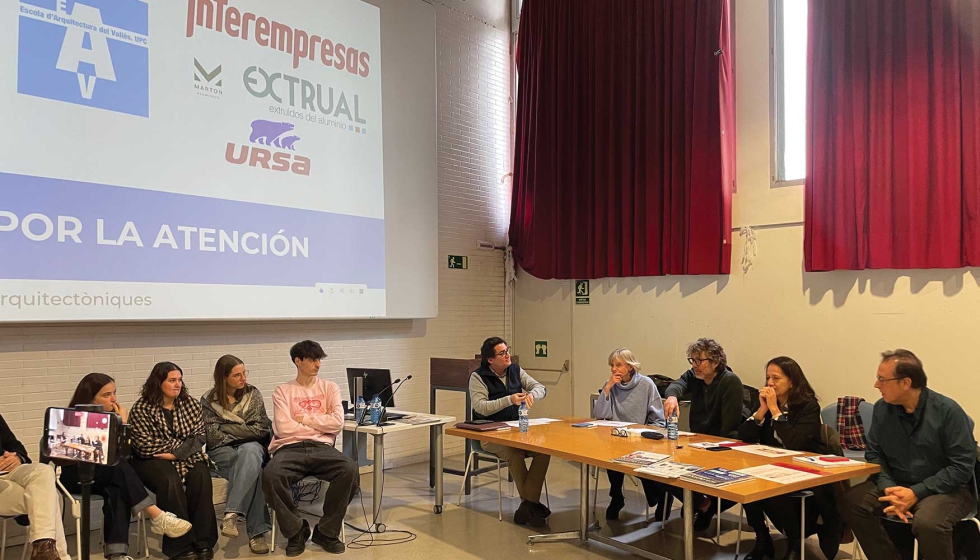 Un instante de la explicaci�n de los proyectos ante los miembros del jurado