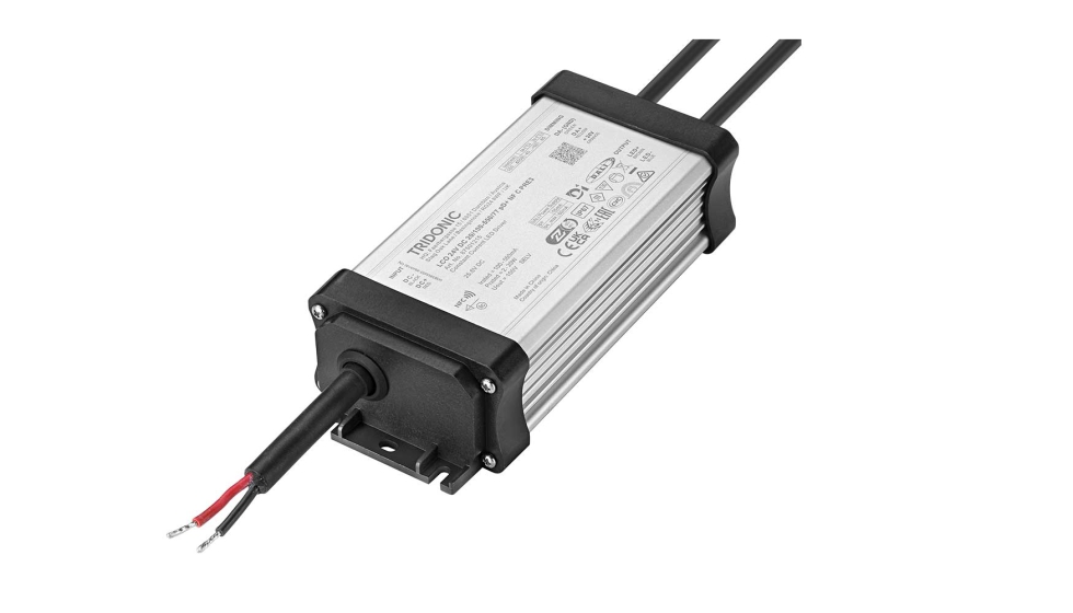 La soluci�n integra un Driver LED CC/CC certificado D4i, compatible con diferentes sensores y sistemas de gesti�n de luz...