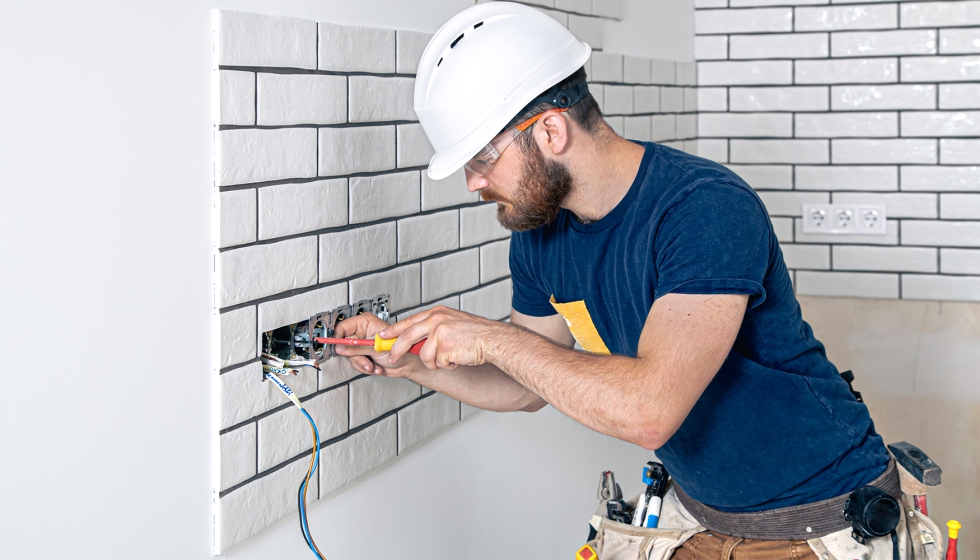 El 'puesto de trabajo conectado' exige soluciones t�cnicas m�s avanzadas, pero tambi�n una mayor planificaci�n y coordinaci�n entre fabricantes...