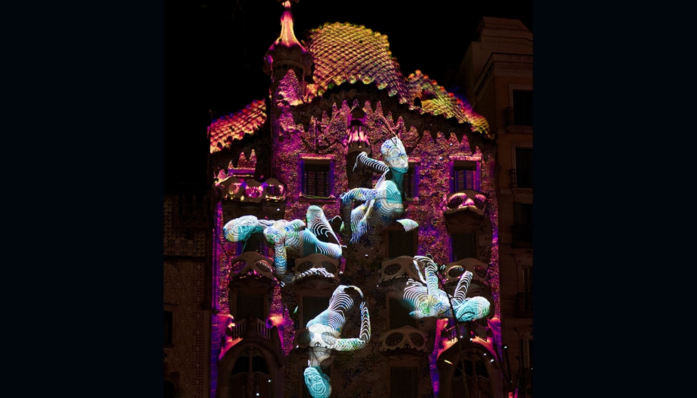 Instante de �Hidden Order� el mapping de United Visual Artists (UVA) sobre la fachada de la Casa Batll�. Foto: Claudia Mauri�o...