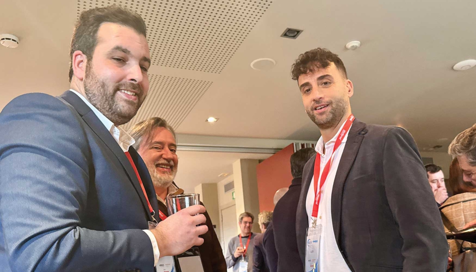 A la derecha, Daniel Torres, responsable comercial de AGCM � Plastic Solutions, junto a los responsables comerciales de Centrot�cnica y Alboex...