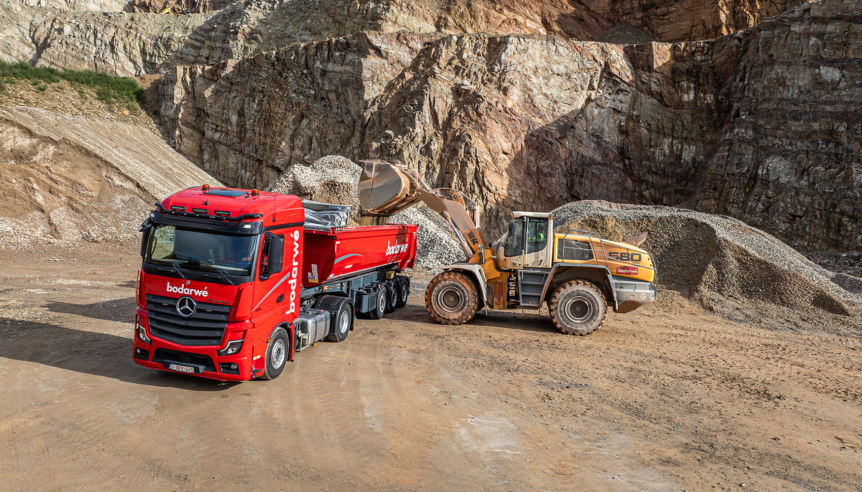 La potente pala cargadora L 580 XPower, utilizada principalmente para la carga de camiones...