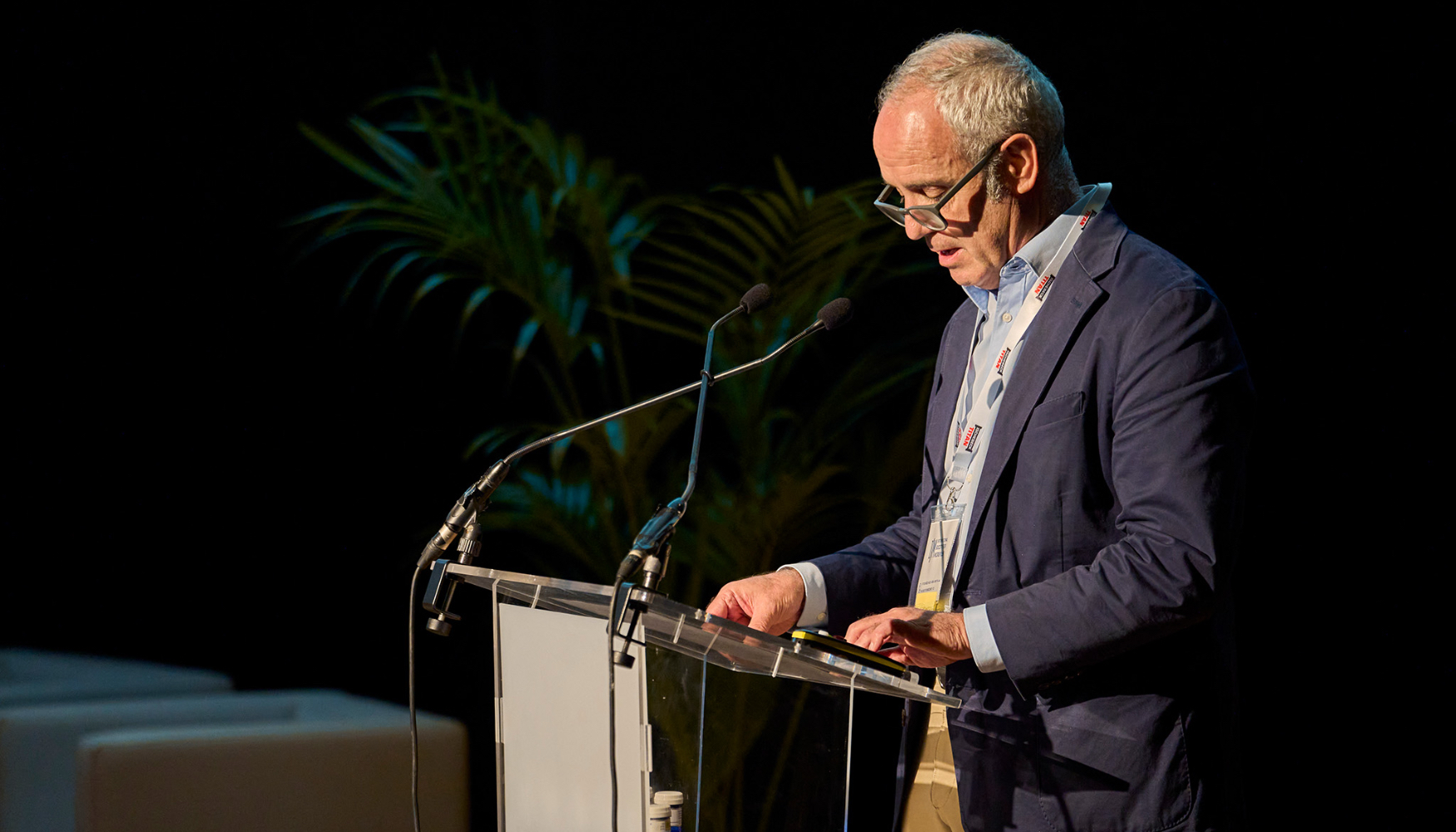 Julio Garc�a-Mina, presidente de AETESS, durante su intervenci�n en el 16th Workshop on Micropiles de Valencia (2025)...