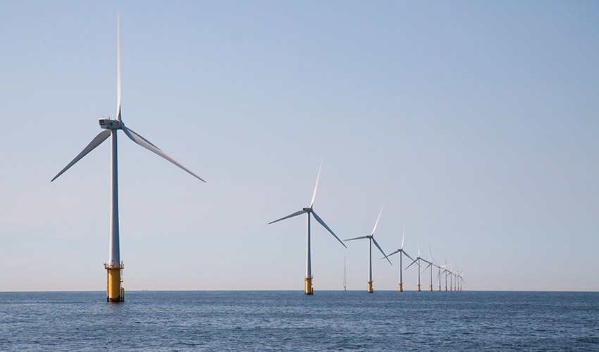 La ingenier�a naval espa�ola jugar� un papel clave en el dise�o, construcci�n y operaci�n de los futuros parques e�licos marinos...