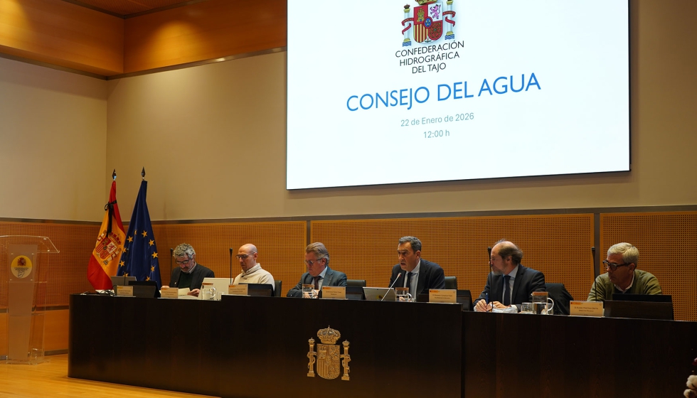 El documento propone avanzar en restauraci�n fluvial y en la eliminaci�n de estructuras obsoletas, entre ellas m�s de 1...